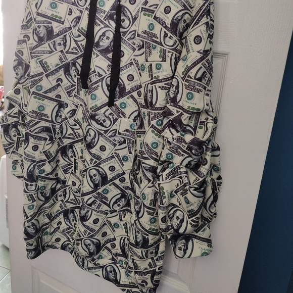 💵 Money 💵 women hoodie 💵 size small long - Picture 3 of 6